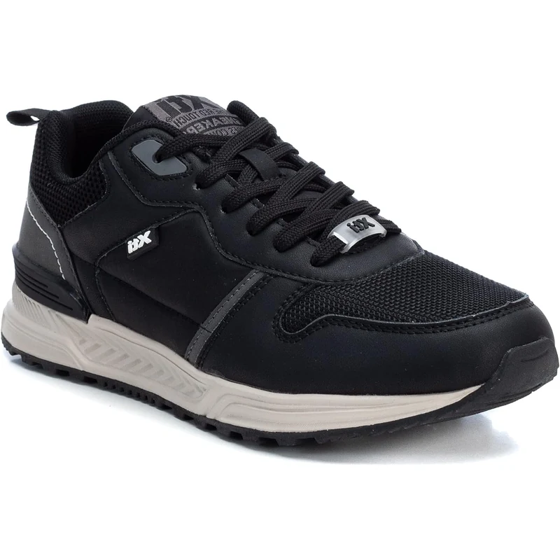 Baskets XTI homme modèle 43257 coloris noir classique