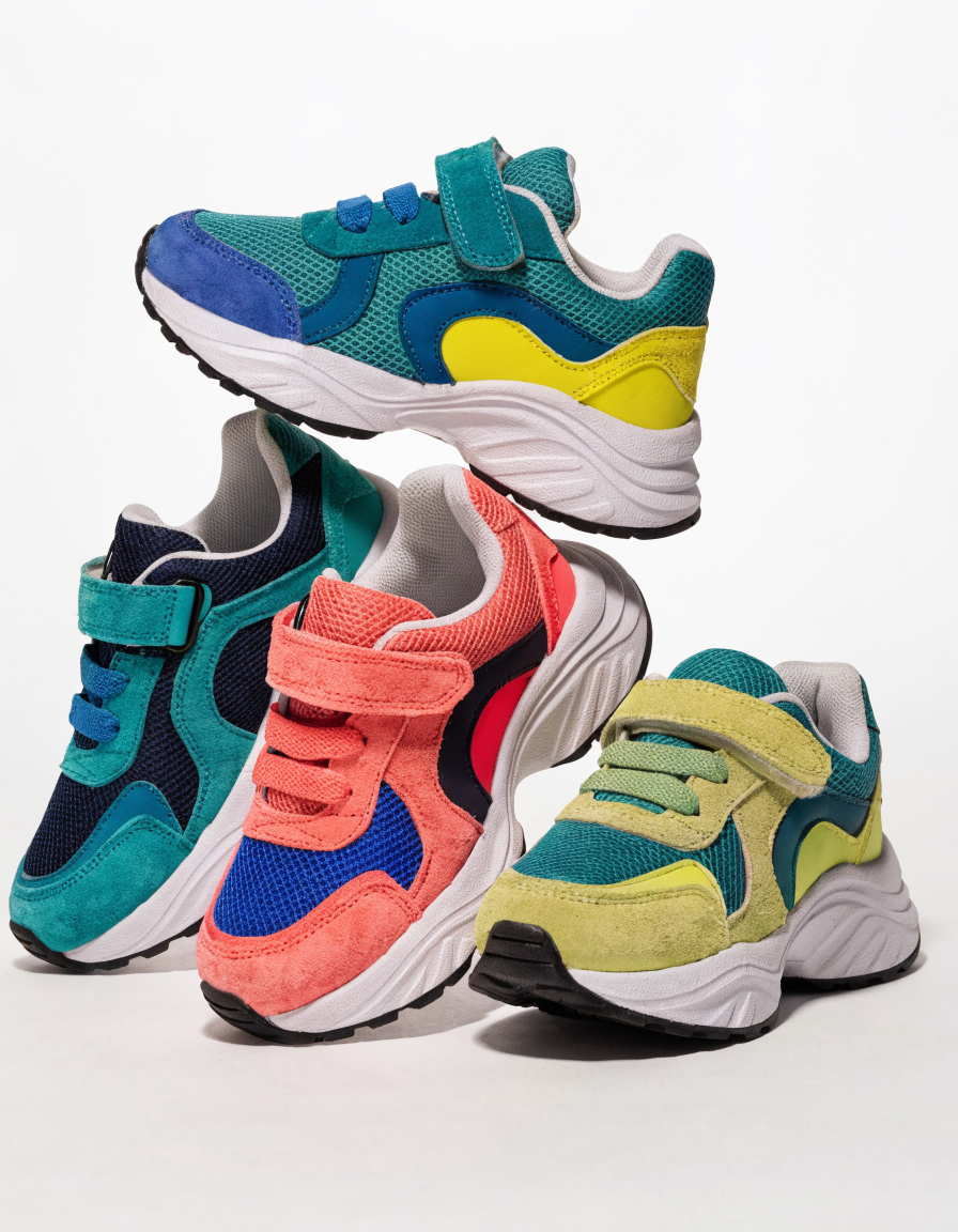 Sneakers XTI enfant colorées avec fermeture velcro et semelle antidérapante