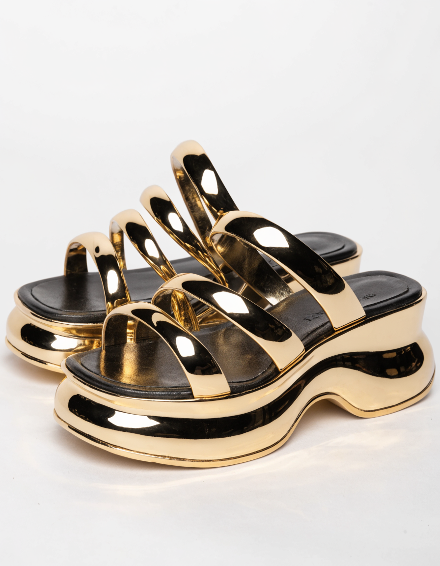 Nu-pieds XTI femme en cuir naturel avec bride cheville et semelle plate