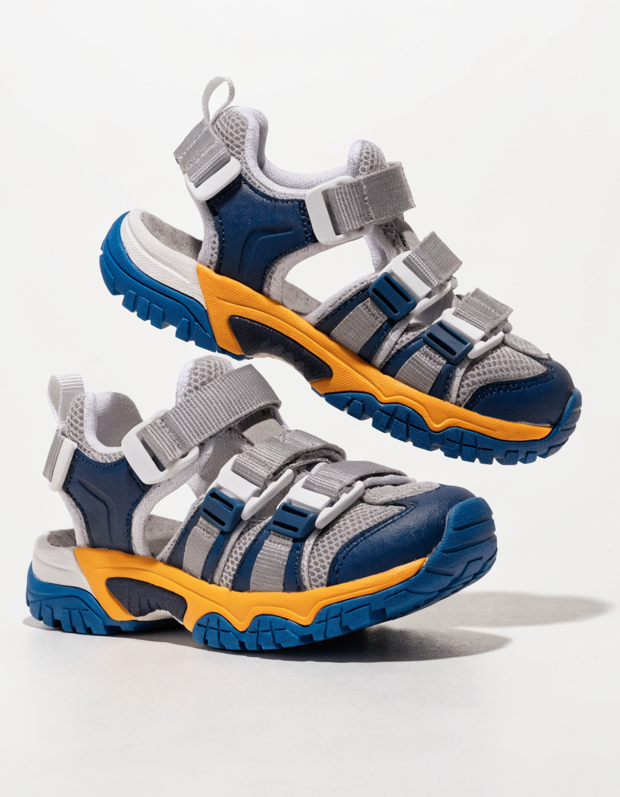 Sandales XTI enfant colorées avec fermeture velcro et semelle souple